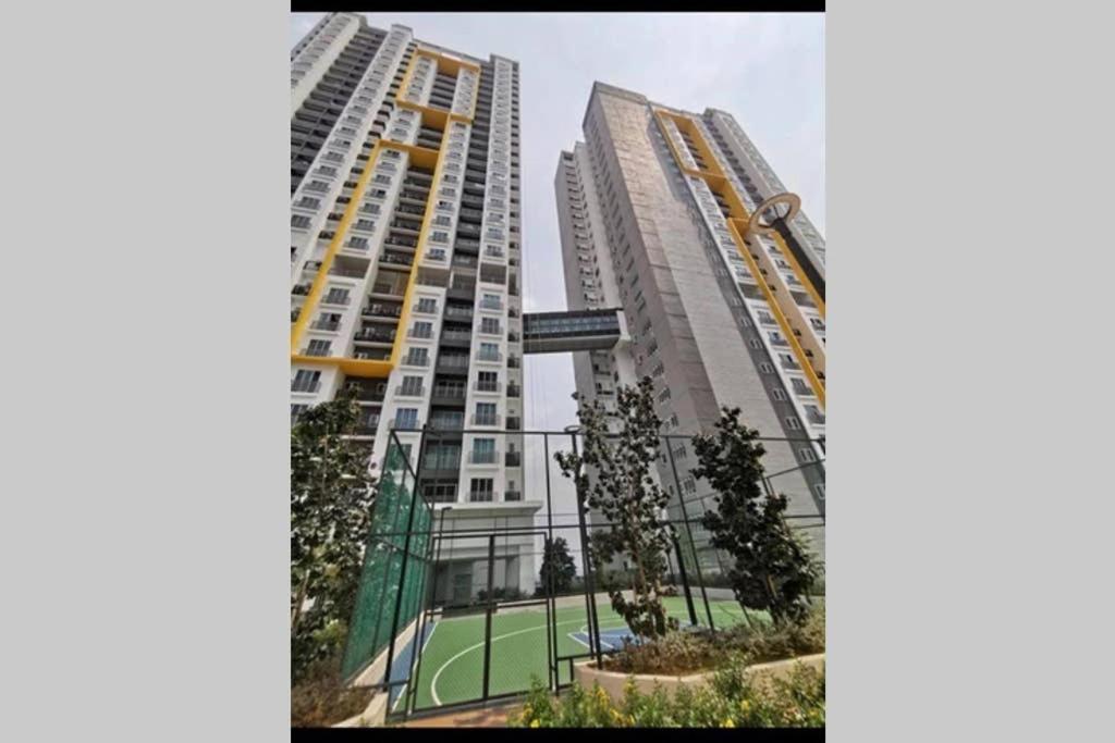 盛婷民宿a S&Thomez 2Bedrooms Mesamall Wifi Klia Usim Miu Inti Nu Nilai Exterior photo