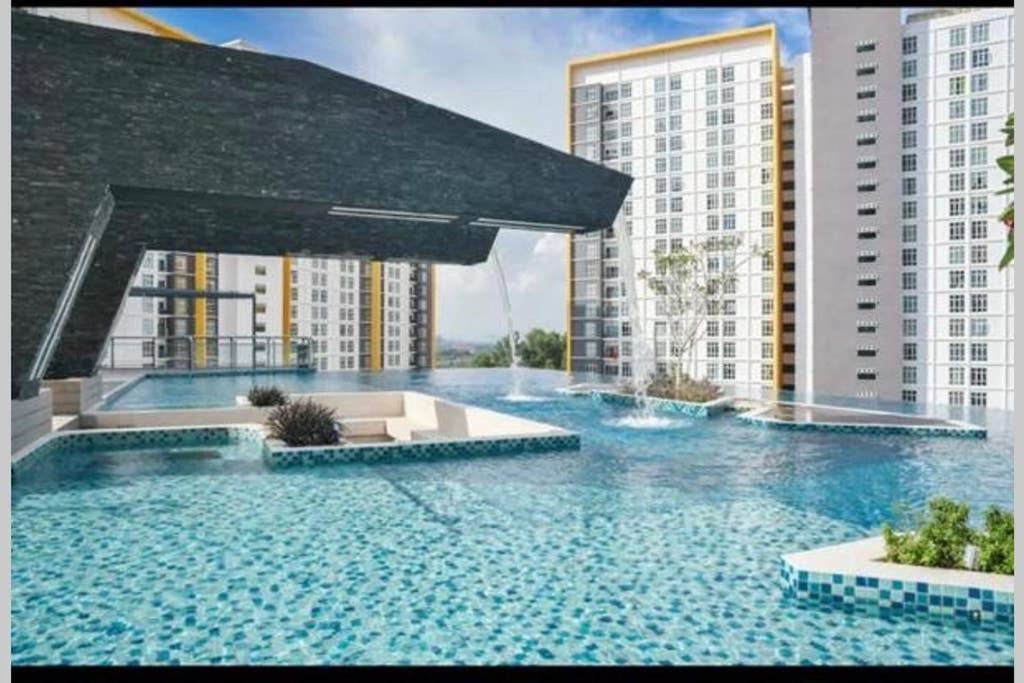 盛婷民宿a S&Thomez 2Bedrooms Mesamall Wifi Klia Usim Miu Inti Nu Nilai Exterior photo