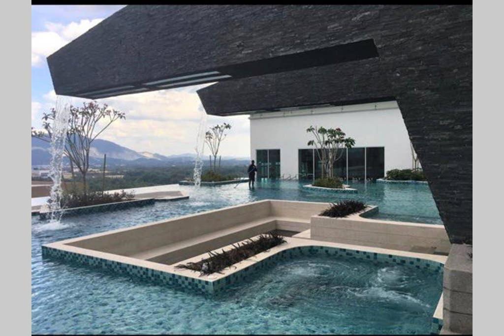 盛婷民宿a S&Thomez 2Bedrooms Mesamall Wifi Klia Usim Miu Inti Nu Nilai Exterior photo