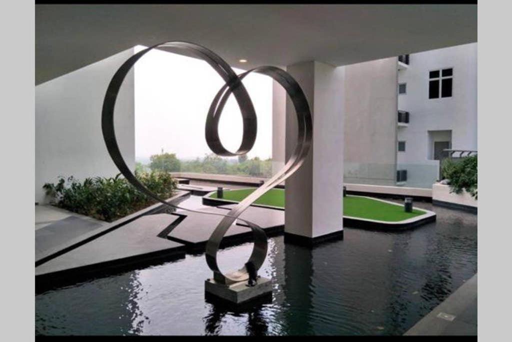 盛婷民宿a S&Thomez 2Bedrooms Mesamall Wifi Klia Usim Miu Inti Nu Nilai Exterior photo